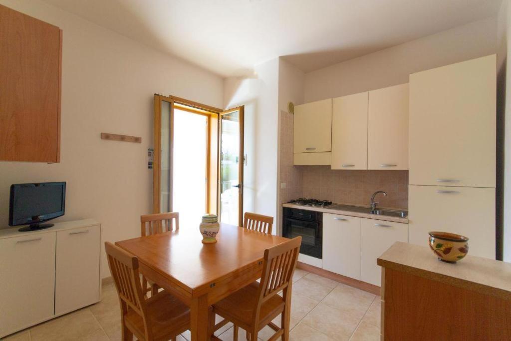 Blue Area Apartments - Fromhometosalento トッレ・デル・オルソ エクステリア 写真