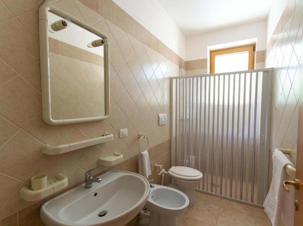 Blue Area Apartments - Fromhometosalento トッレ・デル・オルソ エクステリア 写真